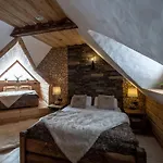 Koledowka-Kameralny Domek Z Jacuzzi W Gorach-Osada Jaworzyny Chalet *